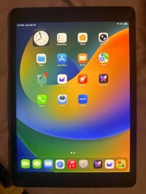 ✨ Apple iPad 9th Generation (256GB) – Your Everyday Powerhouse - Price Firm ✨